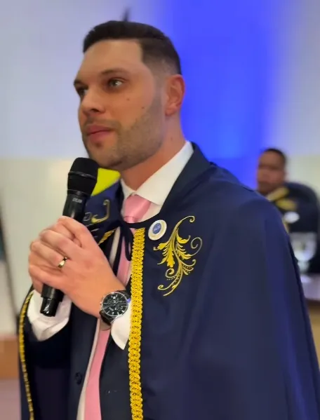 Secretário Lucas Bitencourt enaltece Academia de Letras e representa turma como orador em noite memorável 